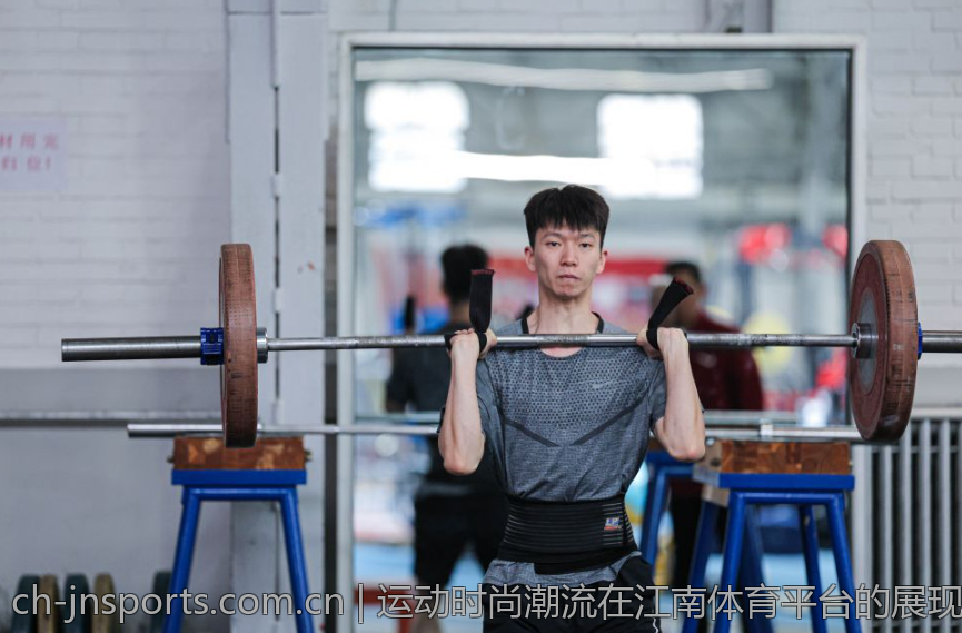 运动时尚潮流在江南体育平台的展现